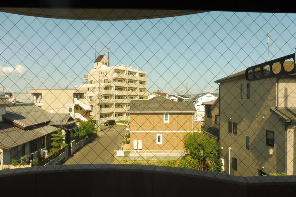 y]z@